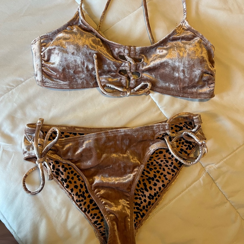 WOMEN BIKINI VELVET PINK NO BOUNDARIES